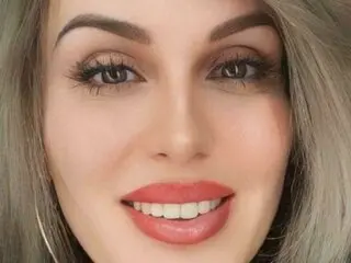 Anal cul ligne DianaYung