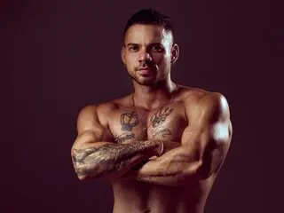 Live reel pussy JeremyLowe